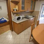 Apartmanhaz Apartament