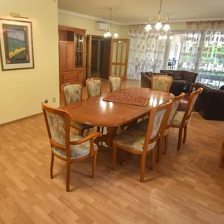 Apartament Apartmanhaz Siófok